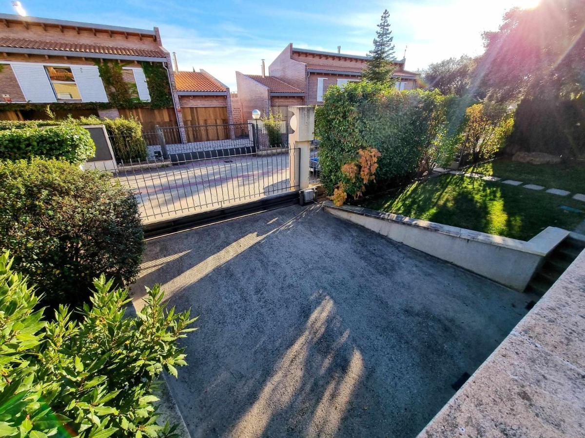 Villa Guara Golf Y Pool Comotucasa Nueno エクステリア 写真
